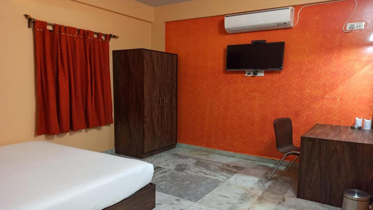 Hotel Aloka Residency コルカタ エクステリア 写真