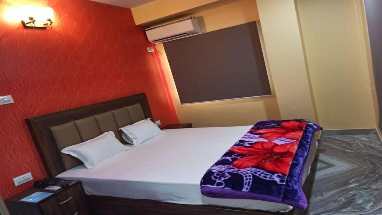 Hotel Aloka Residency コルカタ エクステリア 写真