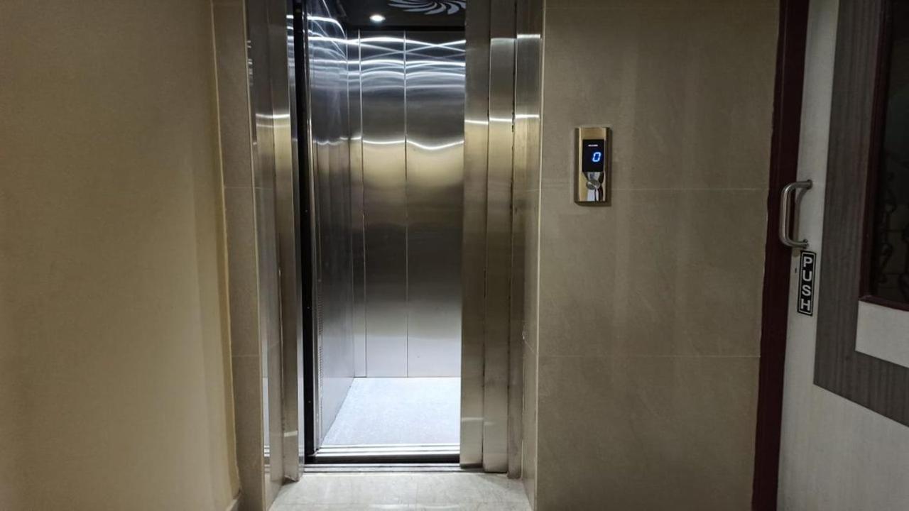 Hotel Aloka Residency コルカタ エクステリア 写真