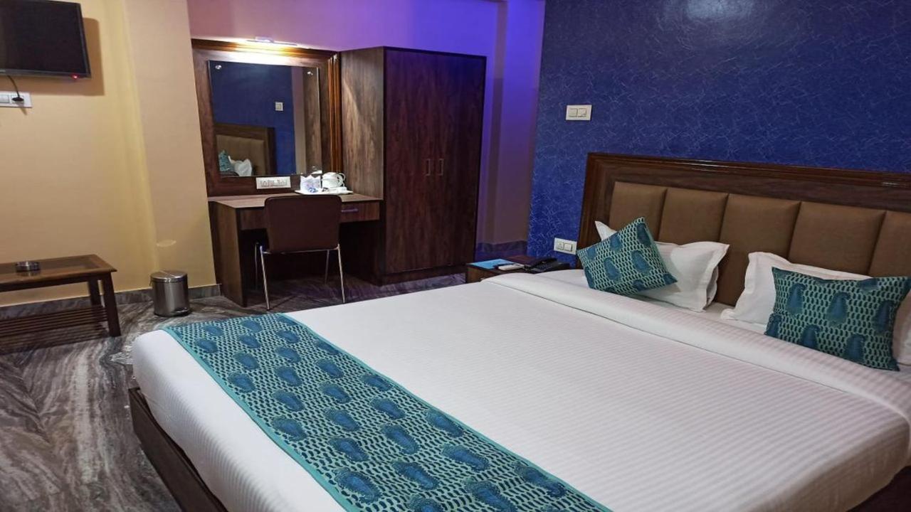 Hotel Aloka Residency コルカタ エクステリア 写真